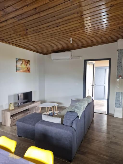 Charment Appartement Avec Vue Sur Mer Petite Île 外观 照片